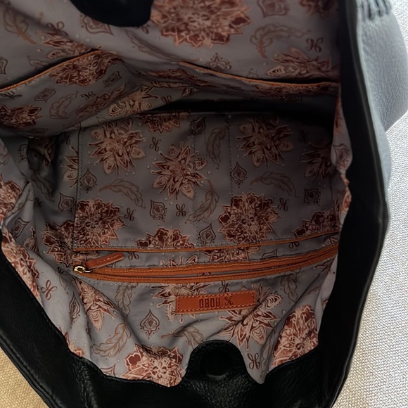 Like new Hobo leather tote. - Picture 4 of 10